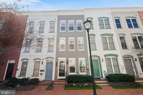 1043 5th St Se, WASHINGTON, DC, 20003-3454 | Card Image