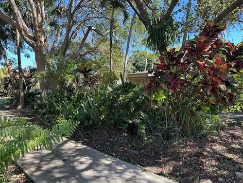 8932 Ridgeland Dr, Cutler Bay, FL, 33157 | Card Image