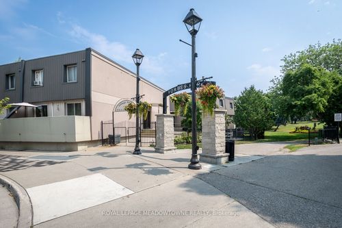224-42 Tannery St E, Cambridge, ON, N3C2B9 | Card Image