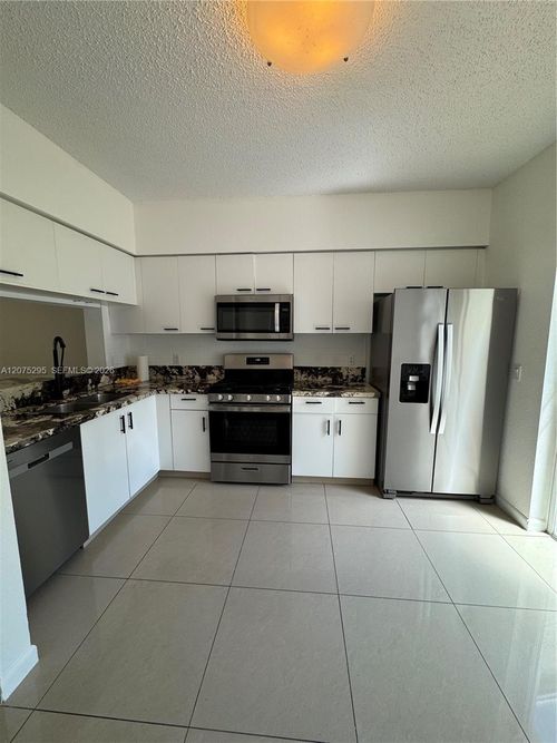 8207-8207 San Carlos Cir, Tamarac, FL, 33321-8896 | Card Image