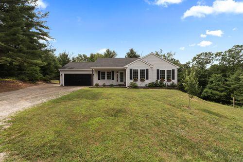 372 Beach Pond Rd, Voluntown, CT, 06384-1909 | Card Image