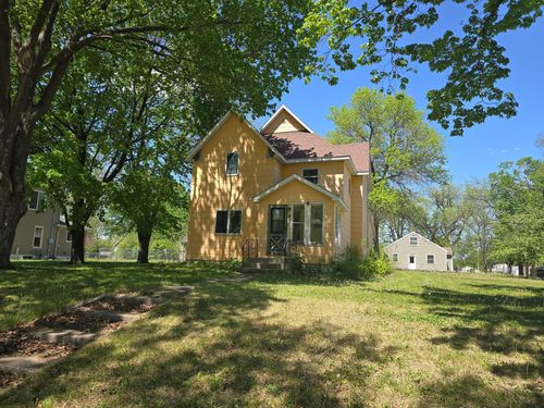 410 E Ciro Street, Truman, MN, 56088 | Card Image