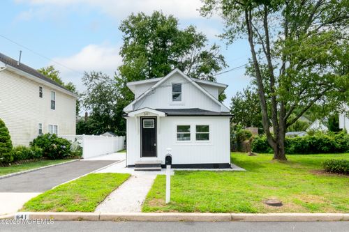 641 Hudson Ave, Port Monmouth, NJ, 07758-1148 | Card Image