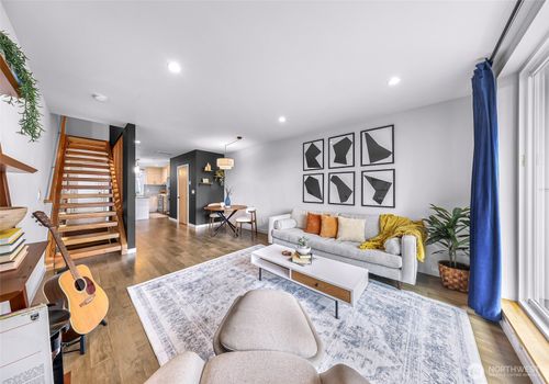 2265 14th Ave W, Seattle, WA, 98119-2415 | Card Image