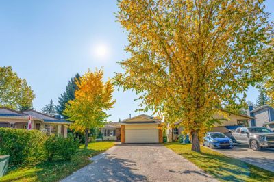 216 Ranch Estates Pl Nw, House detached with 4 bedrooms, 3 bathrooms and 6 parking in Calgary AB | Image 2