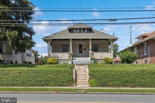 555 Nutt Rd, PHOENIXVILLE, PA, 19460-3330 | Card Image