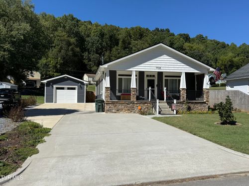 1108 Ledford St, Elizabethton, TN, 37643-3424 | Card Image
