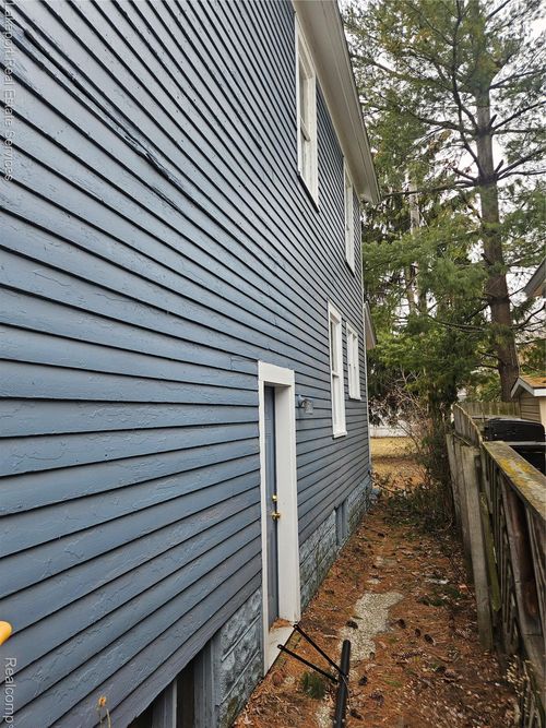 917 Saint Clair St, Port Huron, MI, 48060-3618 | Card Image