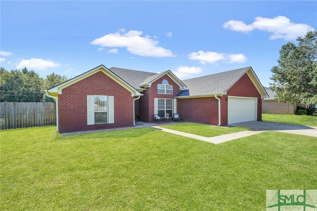 Walberg Dr, Hinesville, GA 31313