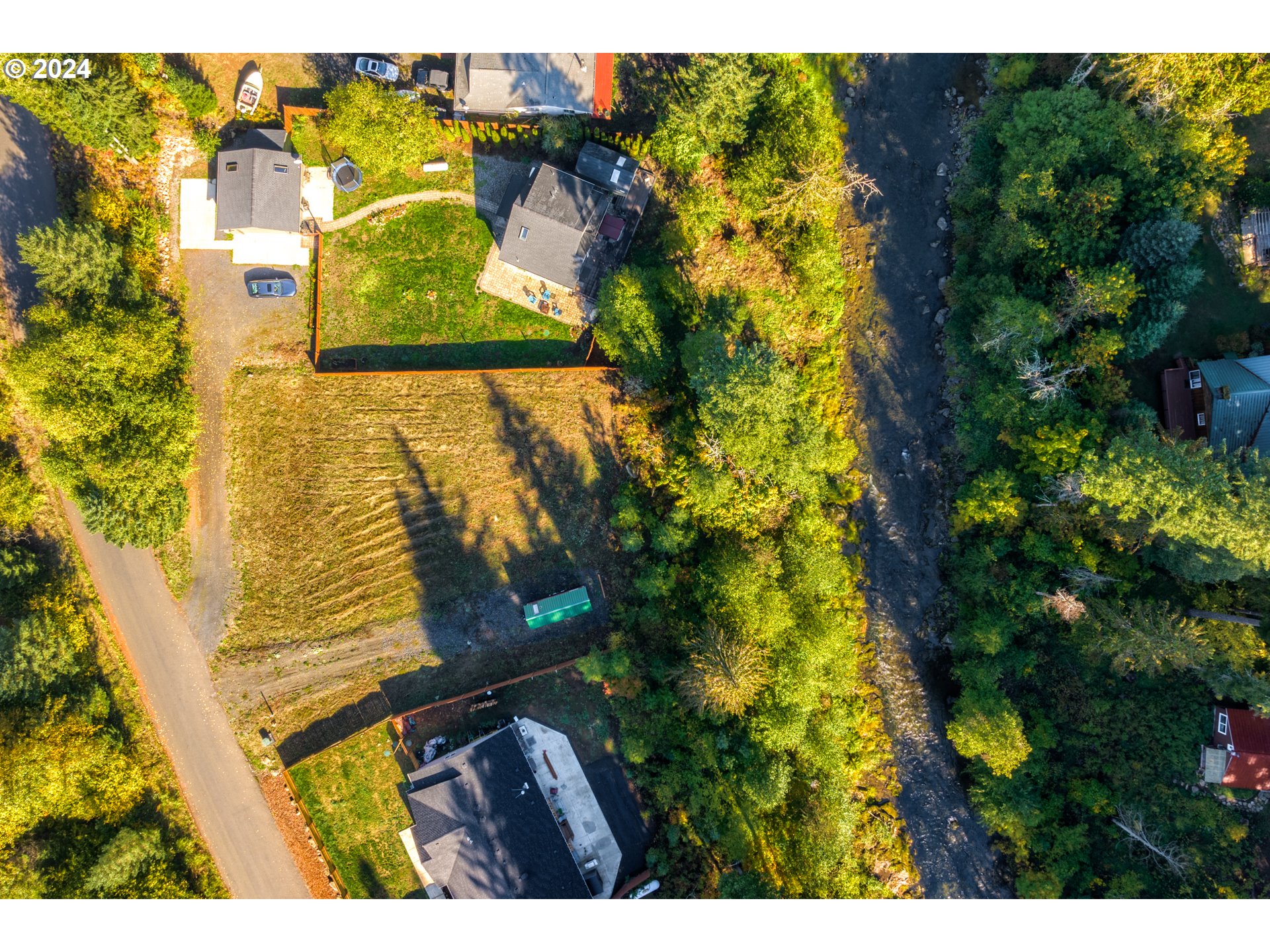 222 Edgewater Dr, For Sale in Carson Zoocasa