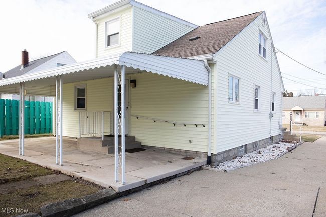 110 Grimm Heights Ave, House other with 4 bedrooms, 2 bathrooms and null parking in Struthers OH | Image 4