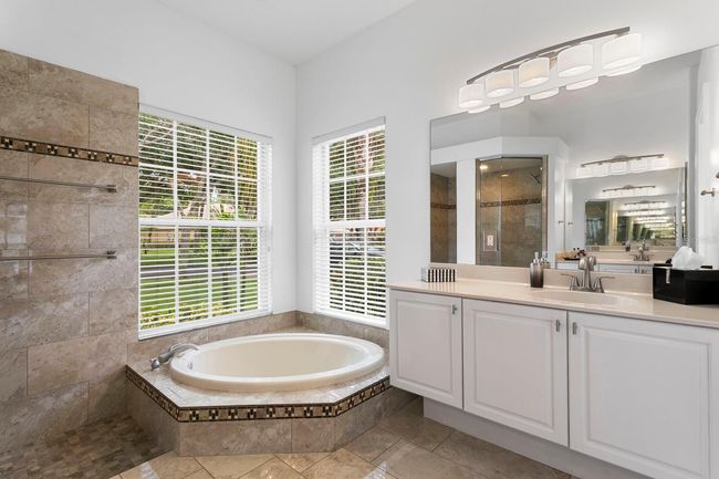 17807 Arbor Greene Dr, House other with 5 bedrooms, 3 bathrooms and null parking in TAMPA FL | Image 38