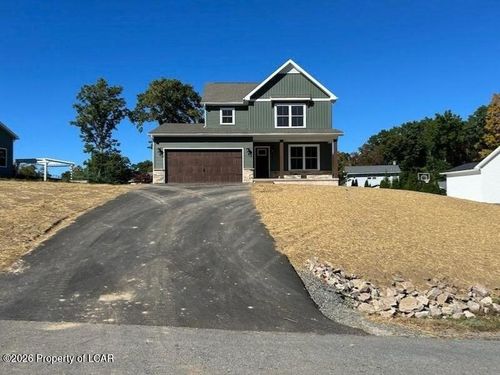 50 Saddle Ridge Dr, Dallas, PA, 18612-8716 | Card Image