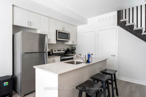202-3562 Colonial Dr, Mississauga, ON, L5L0C1 | Card Image