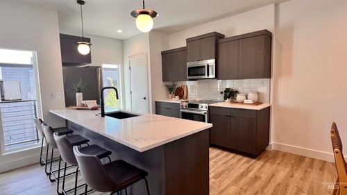 102-1011 S Orchard St, Boise, ID, 83705-1932 | Card Image
