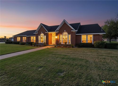 714 Louisiana Ave, Shiner, TX, 77984-3009 | Card Image