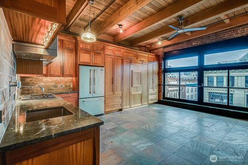 508-97 S Jackson St, Seattle, WA, 98104-2861 | Card Image