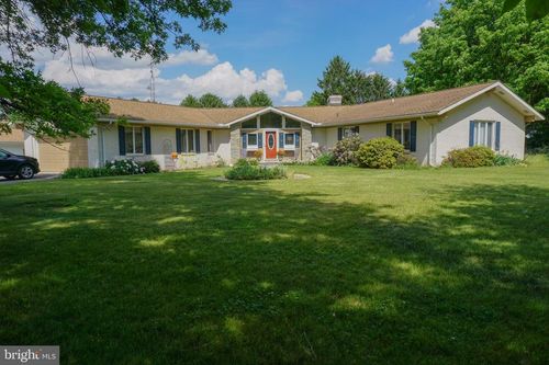 389 Basehoar Rd, LITTLESTOWN, PA, 17340-9615 | Card Image