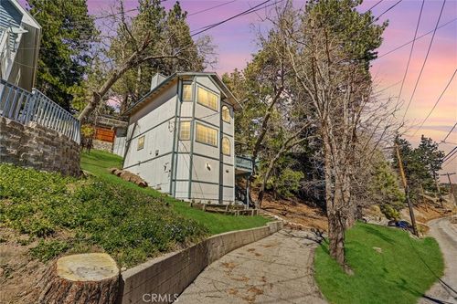 31920 Pine Cone Dr, Running Springs, CA, 92382-7506 | Card Image