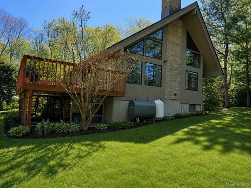 17 Sherwood Rd, Cortlandt Mnr, NY, 10567-1001 | Card Image