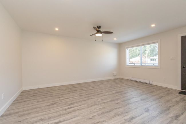 3758 Sefton St, Condo with 2 bedrooms, 1 bathrooms and 1 parking in Port Coquitlam BC | Image 13