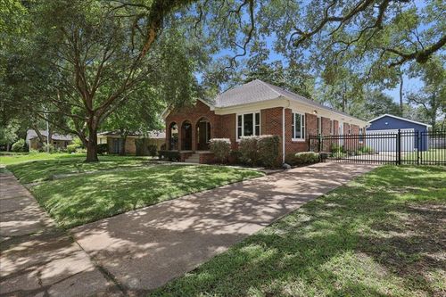 145 Manor St, Beaumont, TX, 77706-6420 | Card Image