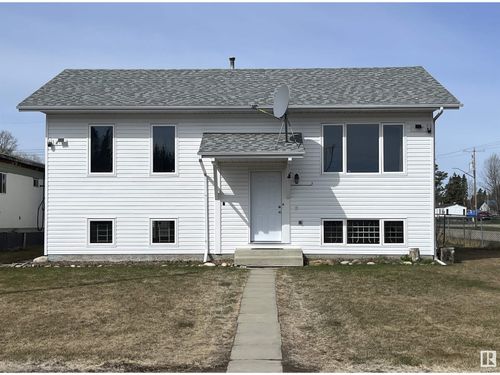 130 1 St, Blue Ridge, AB, T0E0B0 | Card Image