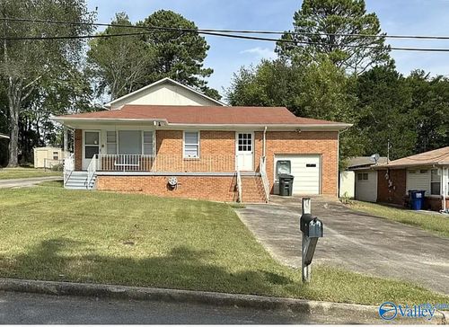 2712 Garvin Rd Nw, Huntsville, AL, 35810-4460 | Card Image