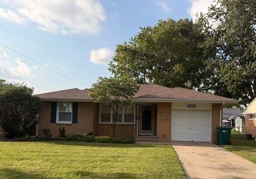 2804 Oak Avenue, Mattoon, IL, 61938 | Card Image