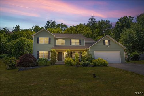 4523 Swissvale Dr, Manlius, NY, 13104-8503 | Card Image