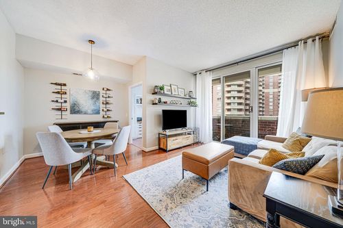 apt-1021-880 N Pollard St, ARLINGTON, VA, 22203-1751 | Card Image