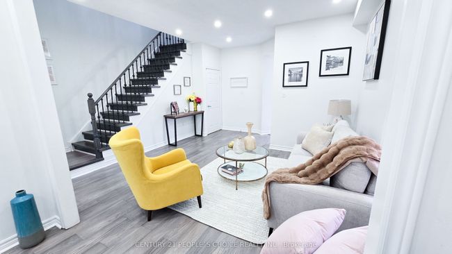 42 Deepcoral Crt, House attached with 4 bedrooms, 4 bathrooms and 3 parking in Brampton ON | Image 8