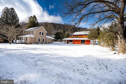 82 Railroad St, GRANTSVILLE, MD, 21536-2045 | Card Image