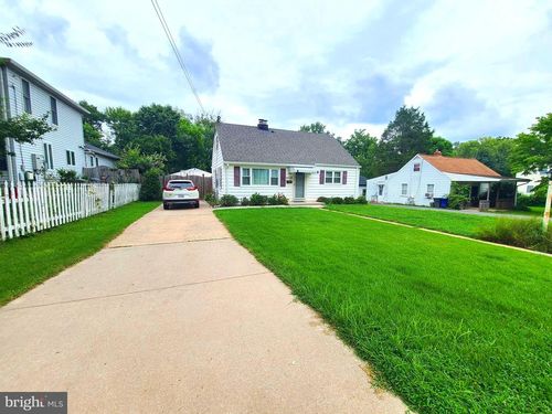 3225 Dashiell Rd, FALLS CHURCH, VA, 22042-4240 | Card Image