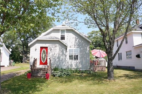 84 Mcfarlane Street, Springhill, NS, B0M1X0 | Card Image