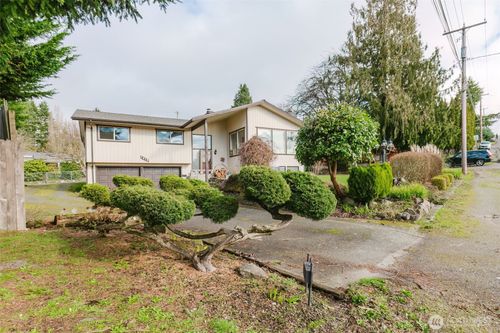 1412 Sheridan Road, Bremerton, WA, 98310 | Card Image