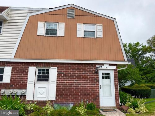 422 Village Ln, Sanatoga, PA, 19464-3016 | Card Image