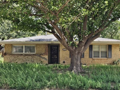 2215 Locust St, Amarillo, TX, 79109-1948 | Card Image