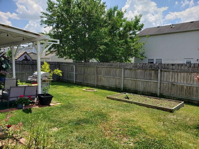 Backyard ideal for garden | Image 21