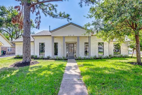 2519 Teague Road, Houston, TX, 77080 | Card Image