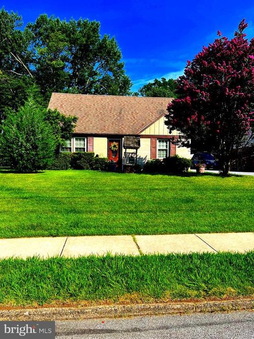 1237 University Ave, MORTON, PA, 19070-2011 | Card Image