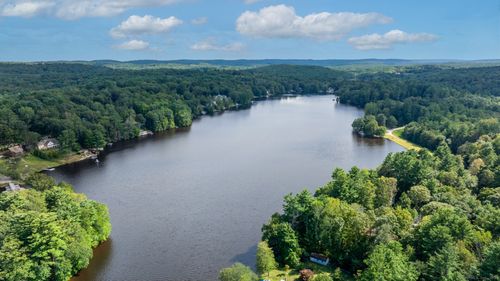 115 Crooked Trail Ext, Woodstock, CT, 06281-2503 | Card Image