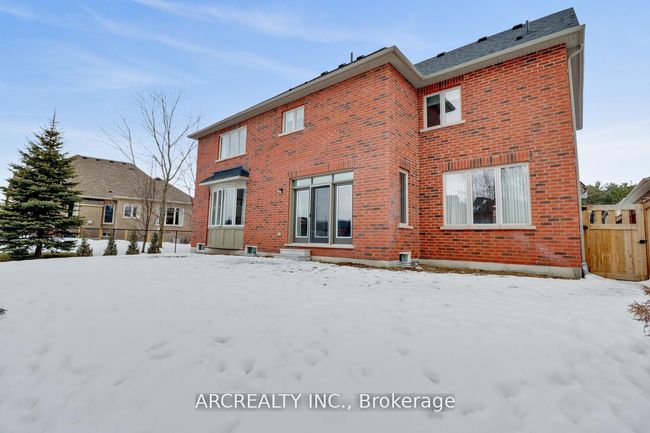 18 Moreau Way, House other with 4 bedrooms, 4 bathrooms and 4 parking in Springwater ON | Image 34