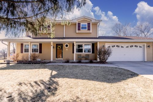 W182S7785 Ann Dr, Muskego, WI, 53150-8116 | Card Image