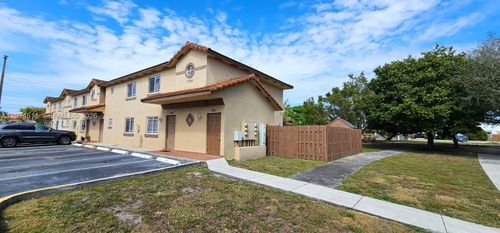 201-17362 Nw 74th Ave, Hialeah, FL, 33015-7195 | Card Image