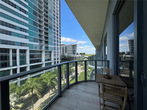 l601-121 Ne 34th St, Miami, FL, 33137-3852 | Card Image