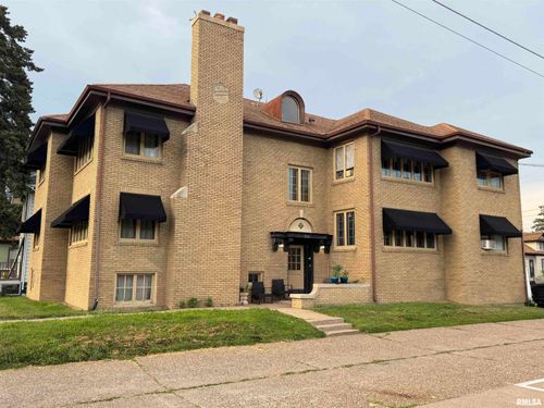 apt-3-2621 N Harrison St, Davenport, IA, 52803-1446 | Card Image