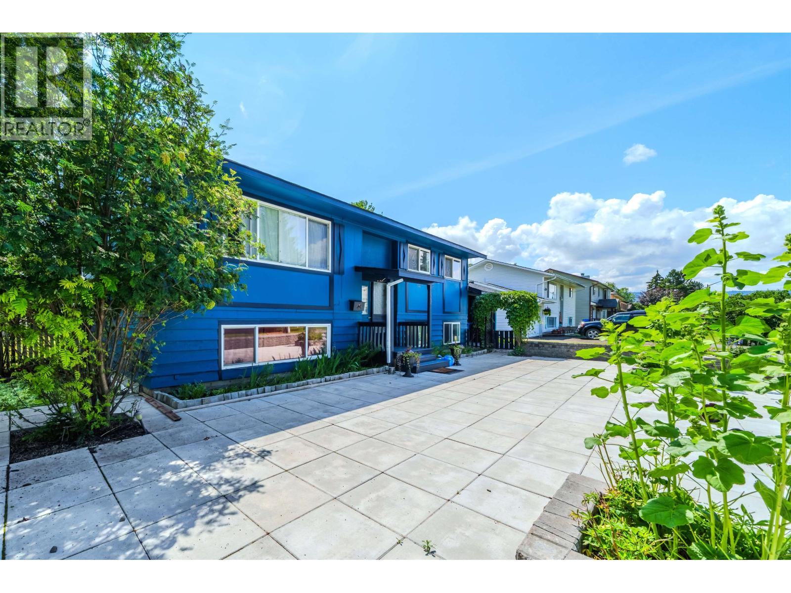 Residential in 100 Mile House 2