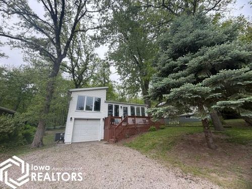 6183 Ne Lakeshore Dr, Brooklyn, IA, 52211-9595 | Card Image