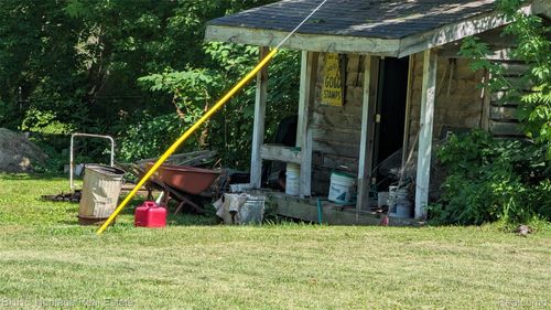 909 S Michigan Ave, Howell, MI, 48843-2666 | Card Image